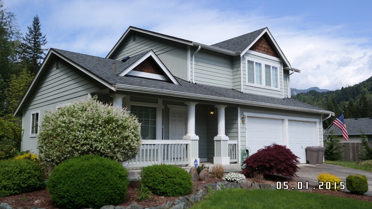 Primary Photo - 7670 Cedar Park