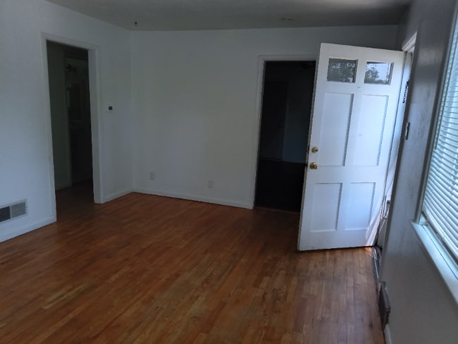 Building Photo - 2417 12th Ave Ct