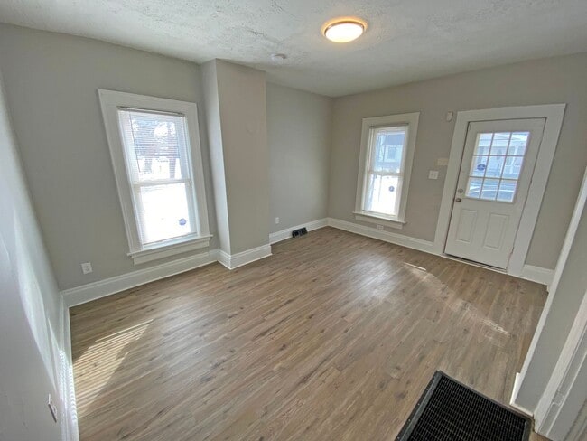 Foto del edificio - Burkhardt Home : **MOVE-IN SPECIAL: 100% O...