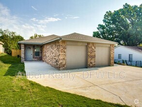 Building Photo - 8010 Doreen Ave