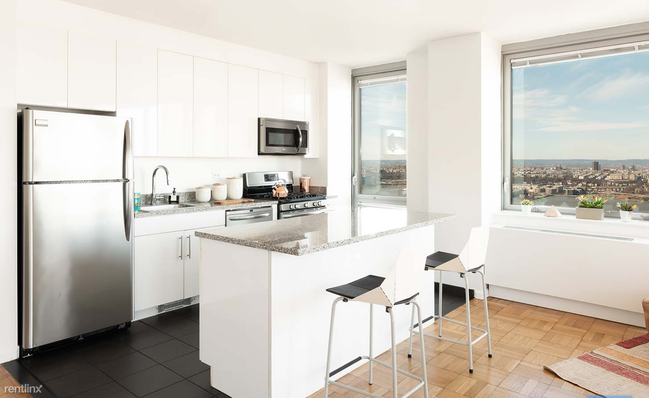 Building Photo - 2 br, 2 bath  - 515 W 37th St T