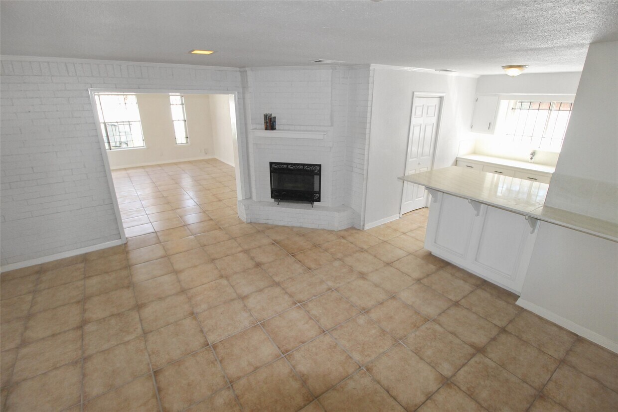 Building Photo - 10322 Nold Dr