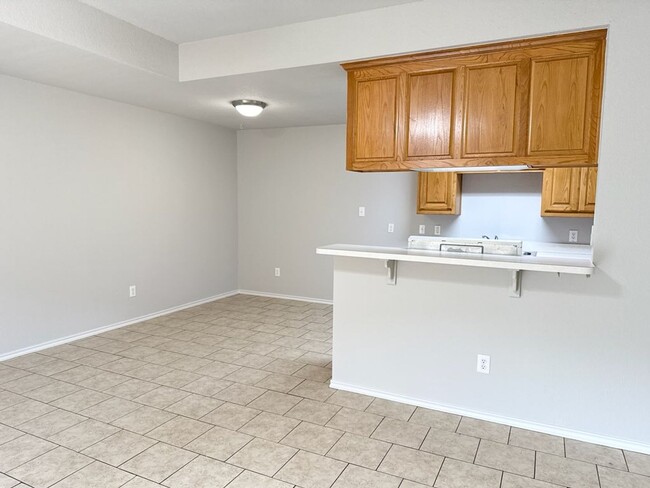 Foto del edificio - 716-716 Stribling Cir
