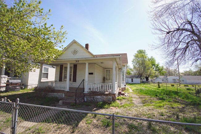 Building Photo - 312 NE Wilson Ave