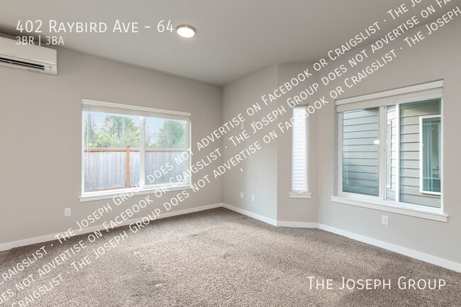 Building Photo - 402 Raybird Ave