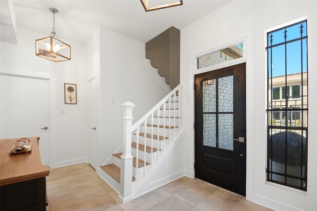 Building Photo - 9407 Denbury Way