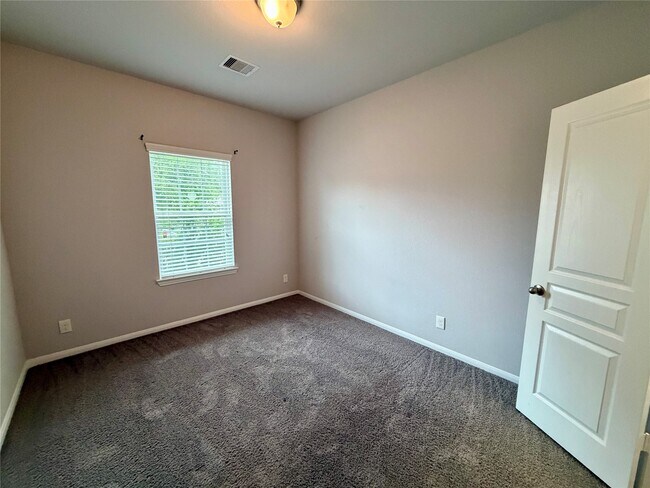 Foto del edificio - 18665 Legend Oaks Dr