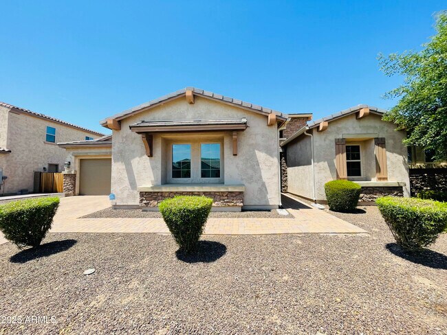 Foto del edificio - 3104 E Wildhorse Ct