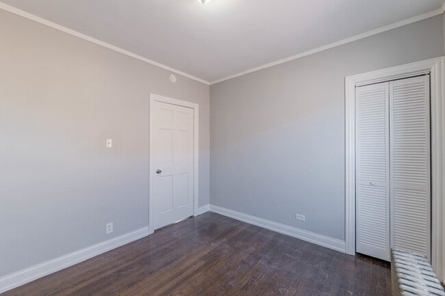 Foto del edificio - 6954 S Maplewood Ave