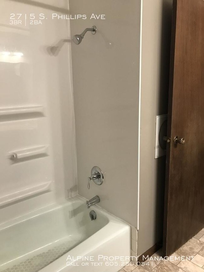 Foto del edificio - 3 bedroom in Sioux Falls SD 57105