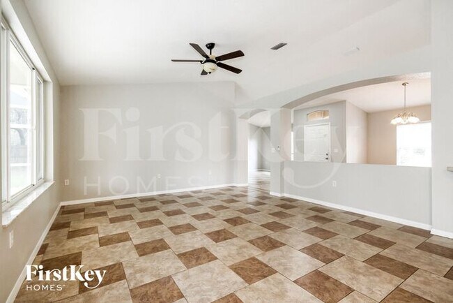Building Photo - 10709 Deepbrook Dr