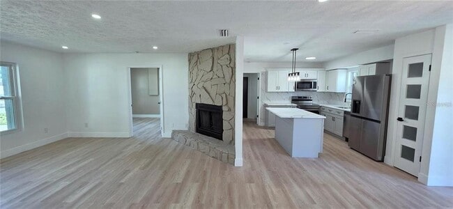 Building Photo - 3206 Las Brisas Dr