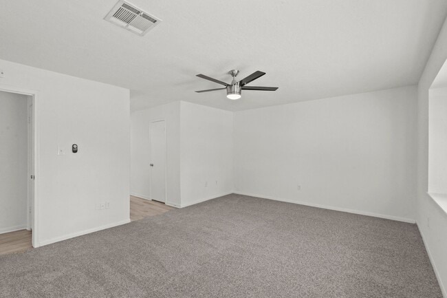 Building Photo - 2102 Silver Moon Trail