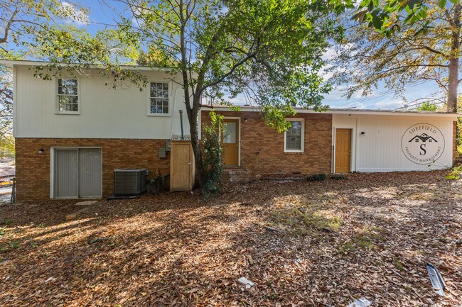 Foto del edificio - 5511 Canberra Ave