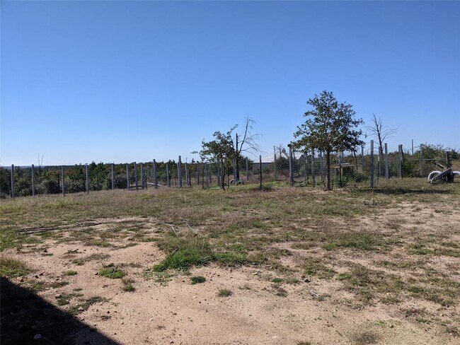 Foto del edificio - 143 Spring Hollow Trail