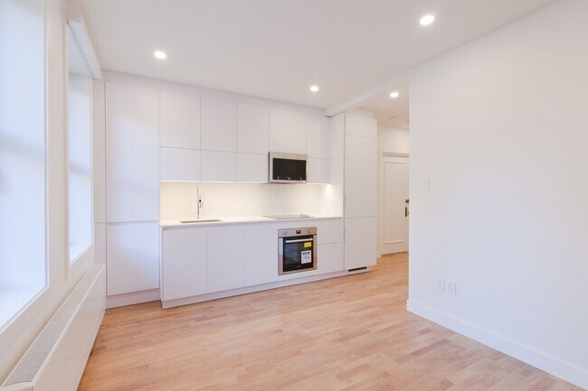Photo du bâtiment - 2050 Av. Claremont