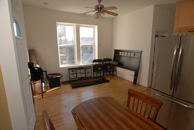 Foto del edificio - 1450 N Campbell Ave