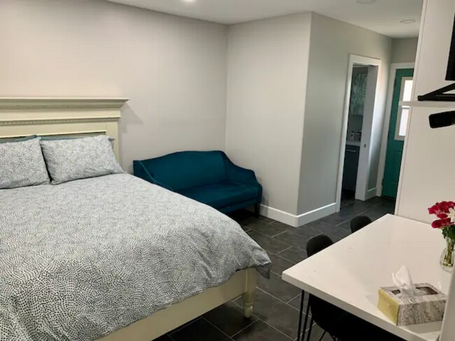 Foto del edificio - 3720 Granada Ave