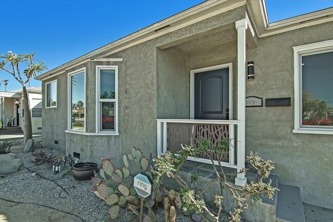 Building Photo - 6538 Farmdale Ave