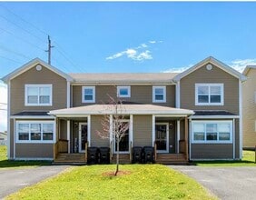 Building Photo - 385 Blackmarsh Rd