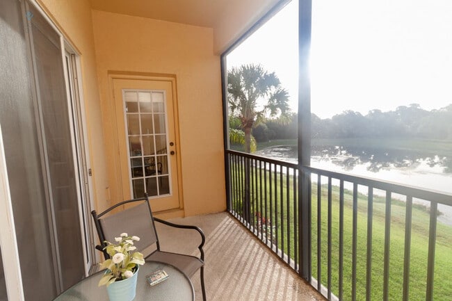 Building Photo - 2831 Oakwater Dr