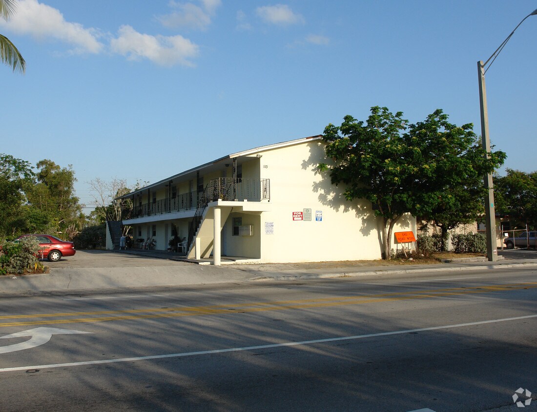 Primary Photo - 113 NW 27th Ave