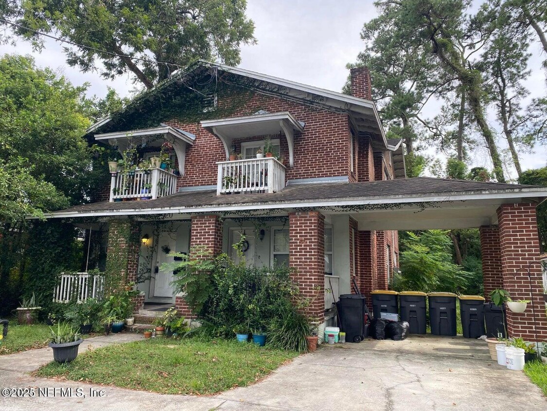 Foto principal - 2920 Dellwood Ave