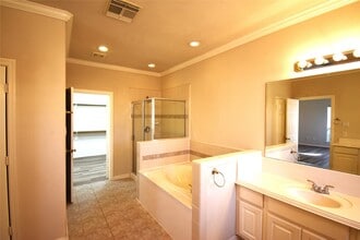 Building Photo - 2835 Briarhurst Park