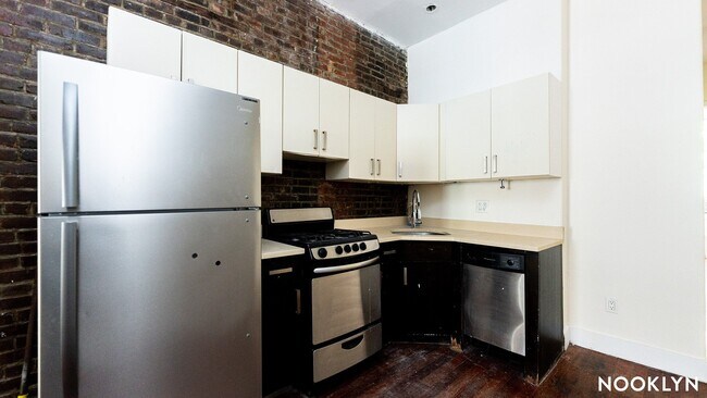 Foto del edificio - 38 Nostrand Ave