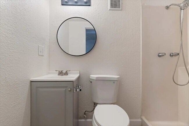 Foto del edificio - 3927 Haywood St