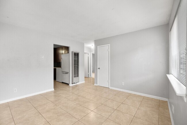 Foto del edificio - 5605 1/2 Jim Hogg Ave-