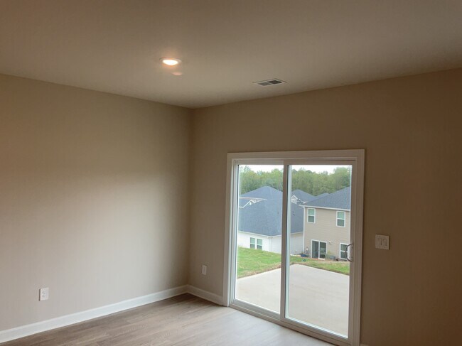 Building Photo - 802 Treeline Rd