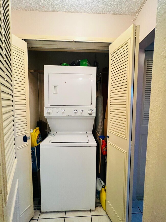 Foto del edificio - 14175 SW 87th St