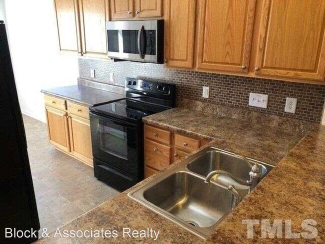 Building Photo - 3 br, 2.5 bath House - 5524 Nur Lane