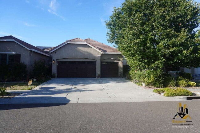 Building Photo - 6064 Cohasset Dr