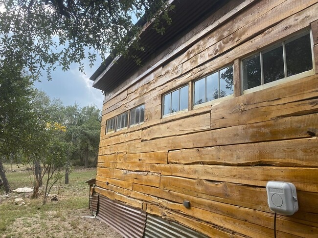 Building Photo - Signal HIll - Multi units