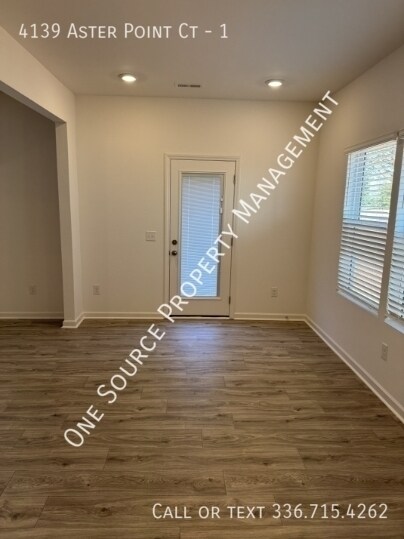 Foto del edificio - 4139 Aster Pt Ct