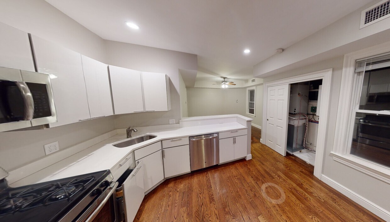 Primary Photo - 161 Hampshire St