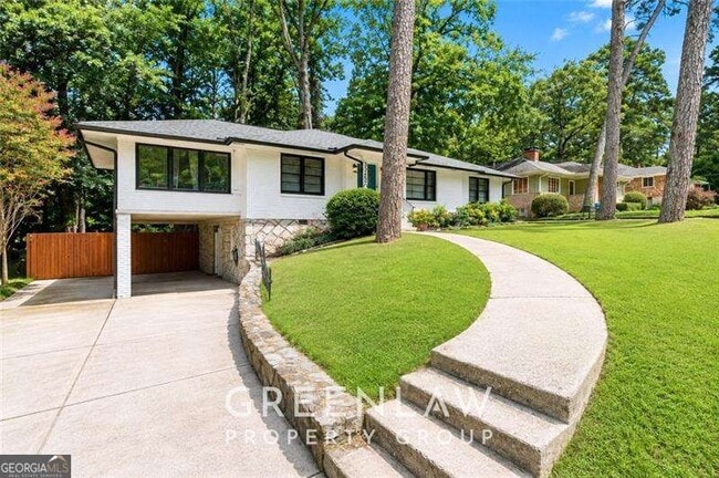Building Photo - 3250 Wynn Dr