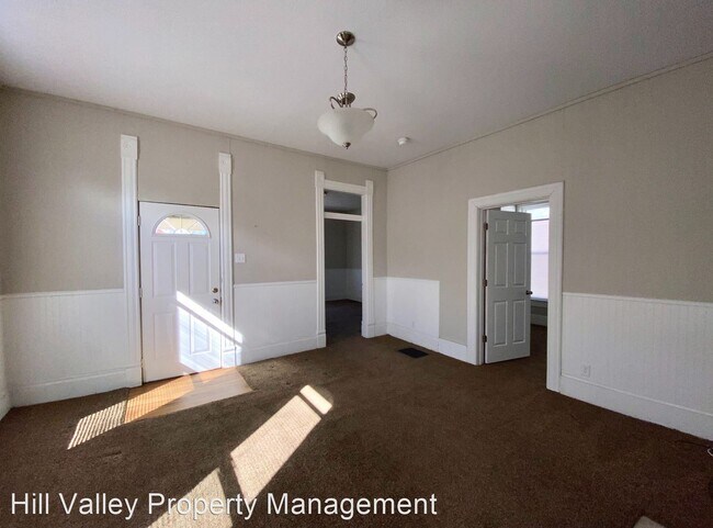 Building Photo - 2 br, 1 bath House - 2037 N 11th St