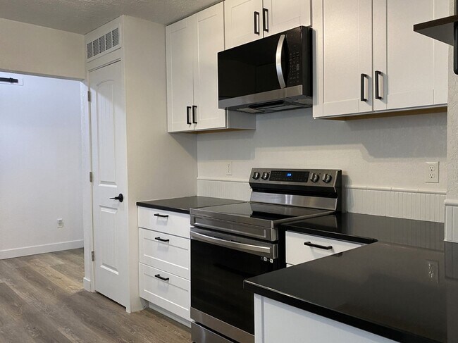 Foto del edificio - Remodeled Cottage