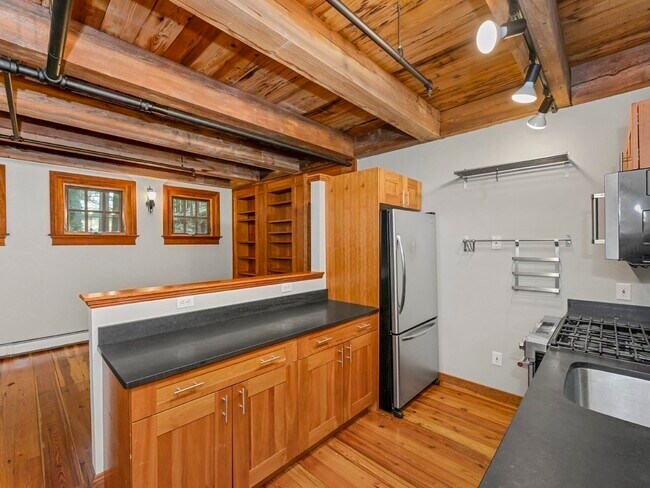 Foto del edificio - 253 River St