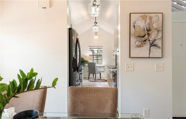 Building Photo - Clean and perfect One Bedroom Apartment