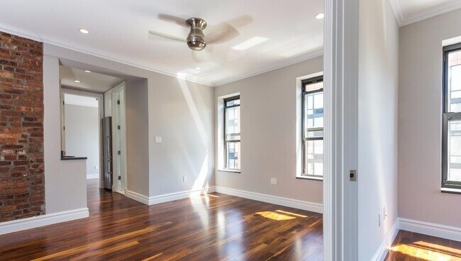 Foto del edificio - 1590 Lexington Ave