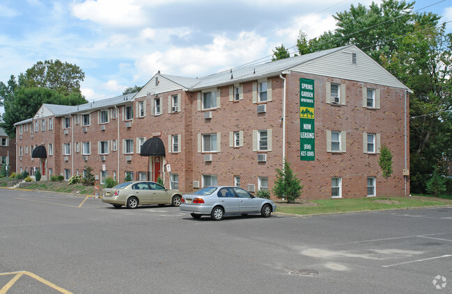 Foto del edificio - Spring Garden Apartments