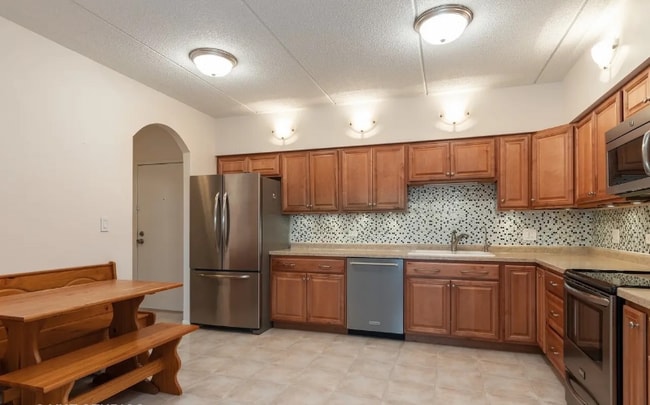 Building Photo - 12900 W Heiden Cir