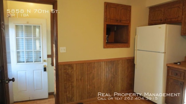 Building Photo - Beautiful Single-Family Ranch
