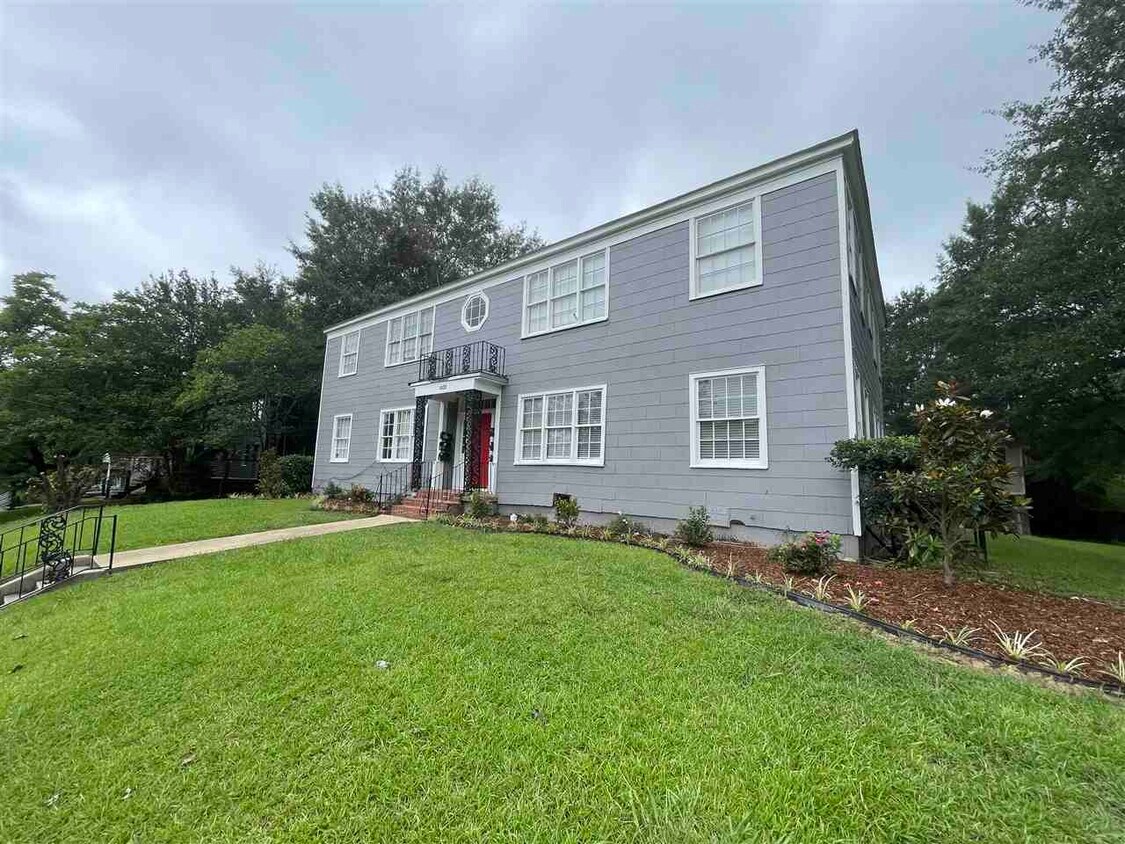 Foto principal - 1033 Monroe St