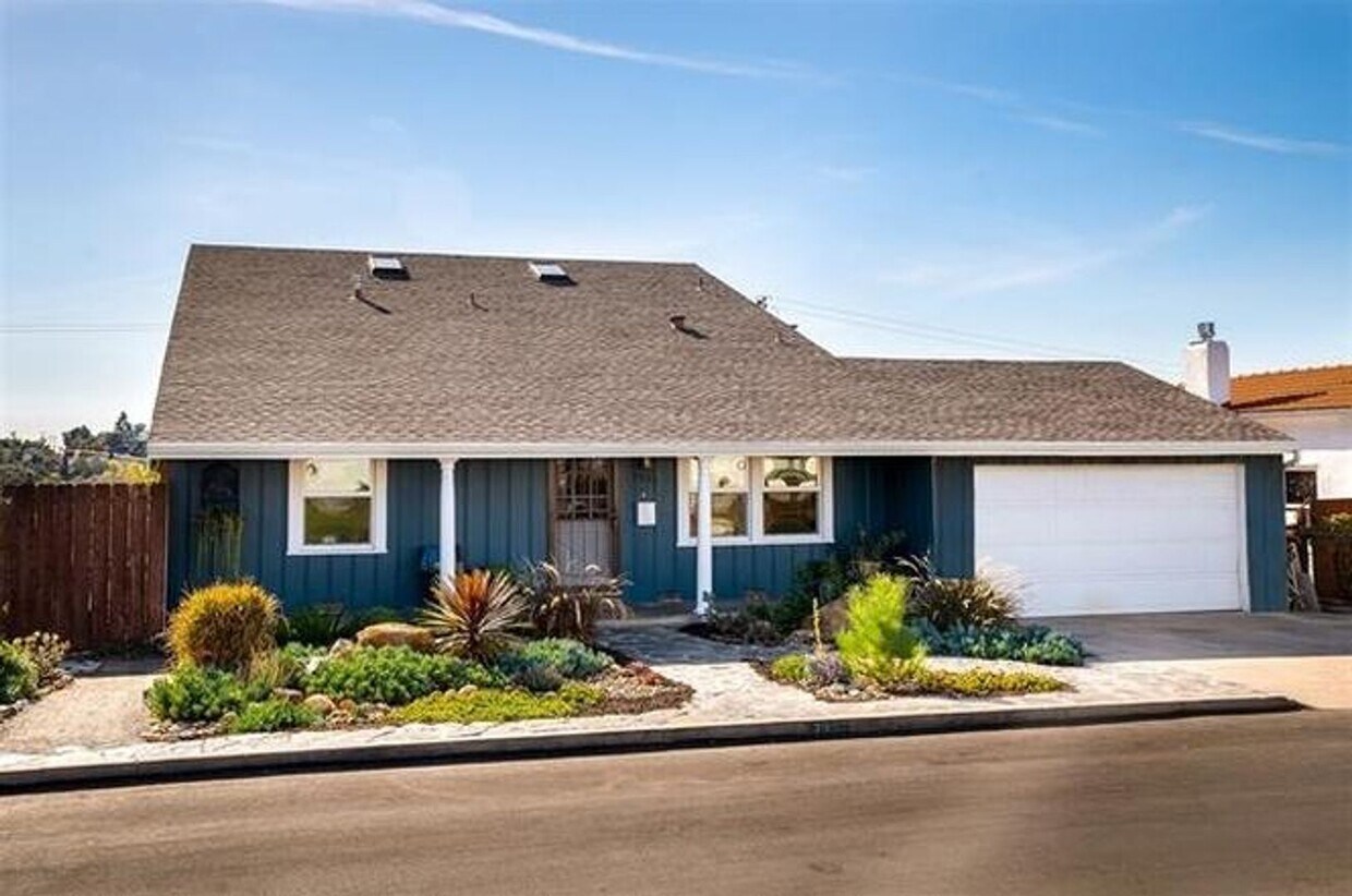Foto principal - La Mesa Detached 4Br/2BA located in Academ...