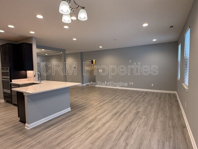 Foto del edificio - 6336 Filly Cir